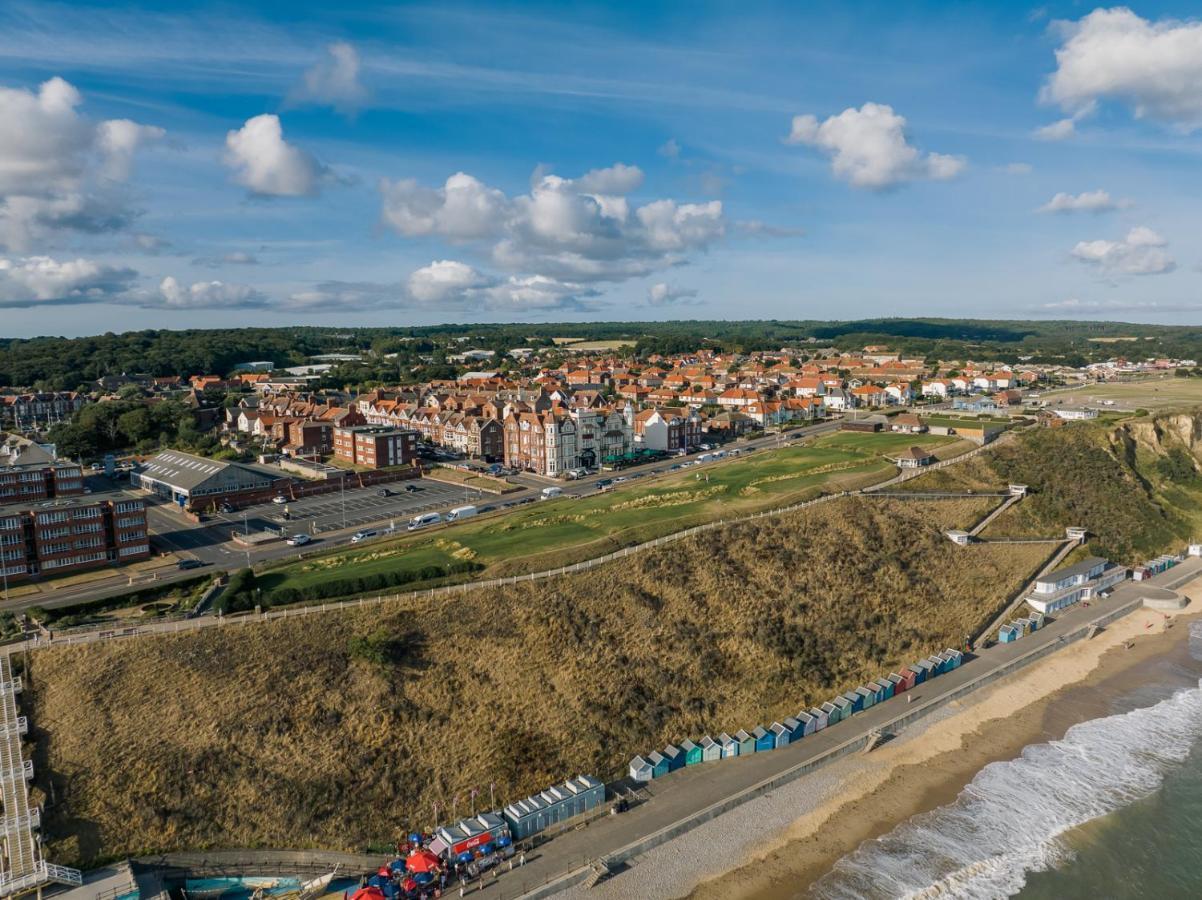 Cliftonville Hotel Cromer Exterior foto