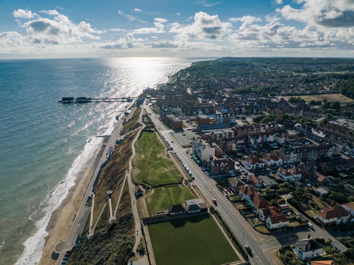 Cliftonville Hotel Cromer Exterior foto