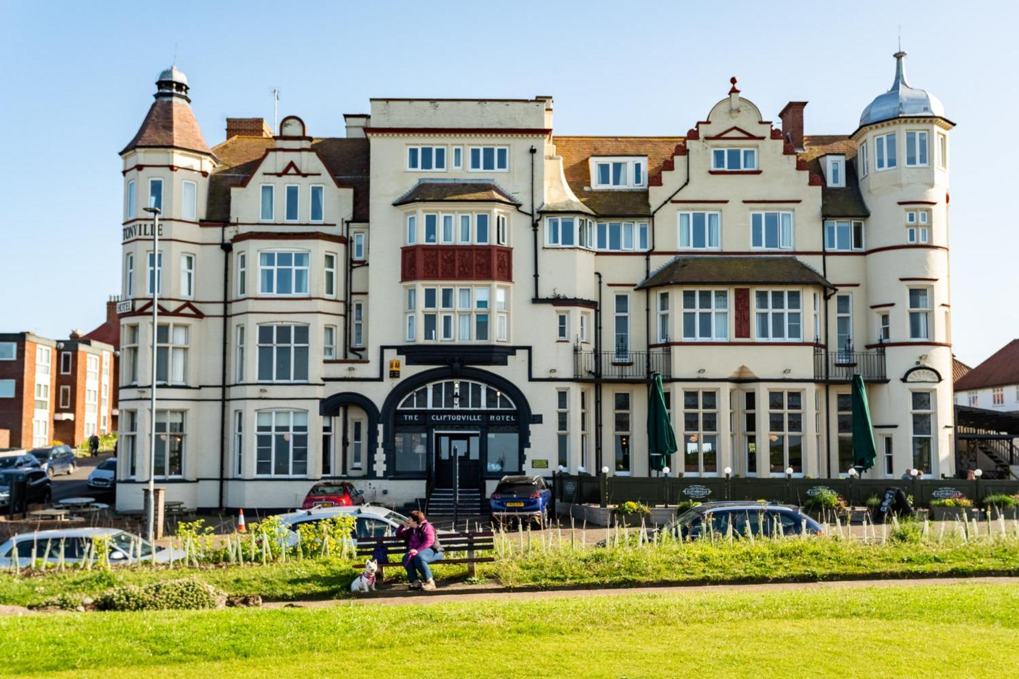 Cliftonville Hotel Cromer Exterior foto